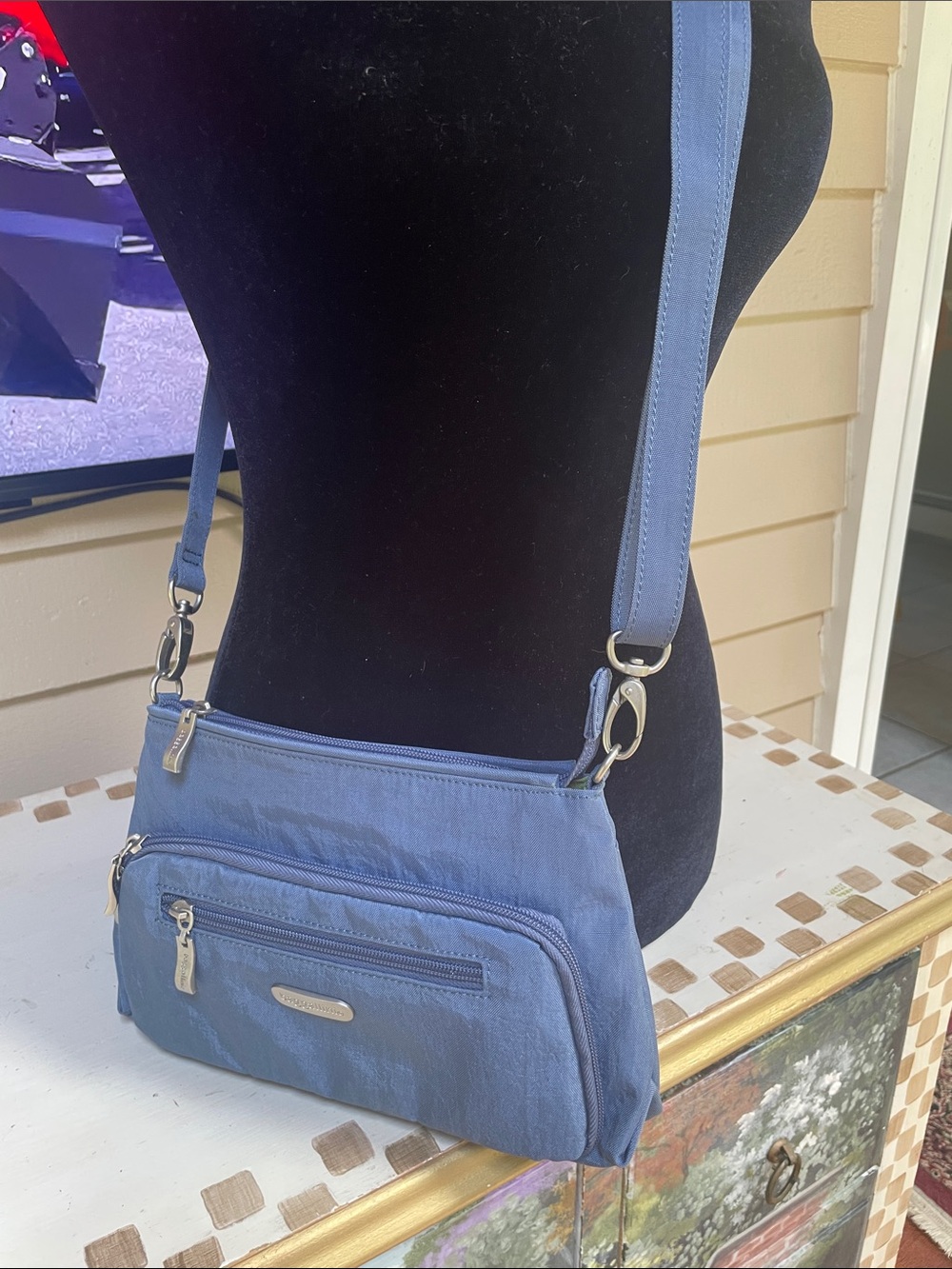 New Baggallini Everyday Crossbody